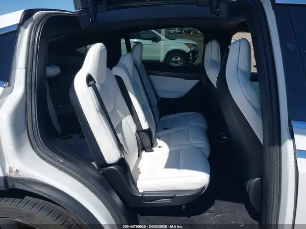 5YJXCAE26HF079371 2017 TESLA MODEL X - Image 8