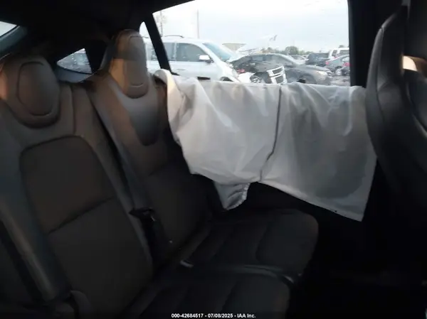 5YJXCAE26JF090277 2018 TESLA MODEL X - Image 8