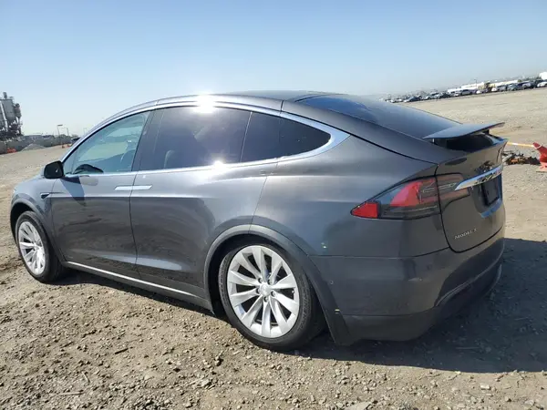 5YJXCAE26JF100094 2018 TESLA MODEL X - Image 2