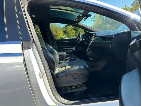 5YJXCAE26JF102475 2018 TESLA MODEL X - Image 8