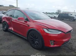 5YJXCAE26JF103724 2018 TESLA MODEL X
