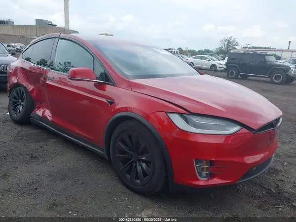 5YJXCAE26JF103724 2018 TESLA MODEL X - Image 1