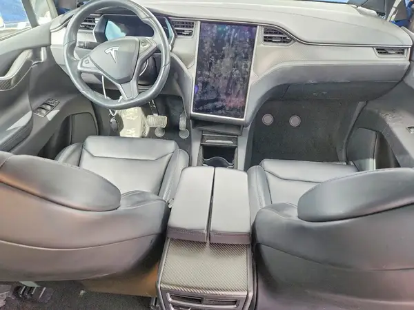 5YJXCAE26JF126064 2018 TESLA MODEL X - Image 8