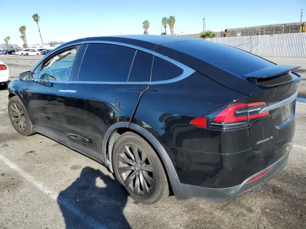 5YJXCAE26JF127442 2018 TESLA MODEL X - Image 2