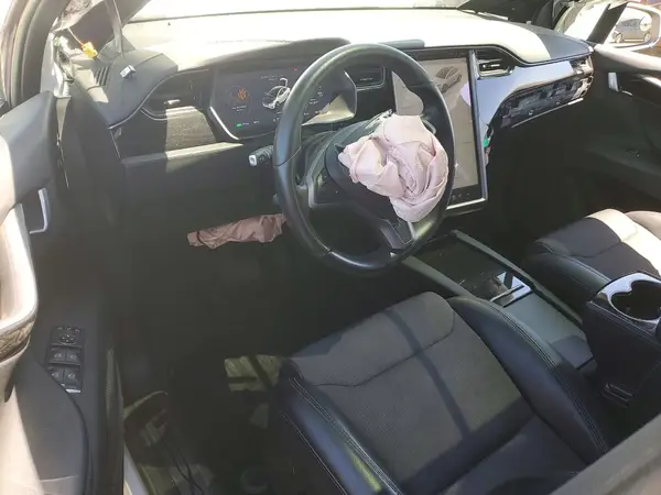 5YJXCAE26JF129479 2018 TESLA MODEL X - Image 8