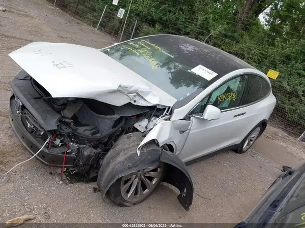 5YJXCAE26KF188744 2019 TESLA MODEL X - Image 2