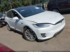 5YJXCAE26KF198206 2019 TESLA MODEL X