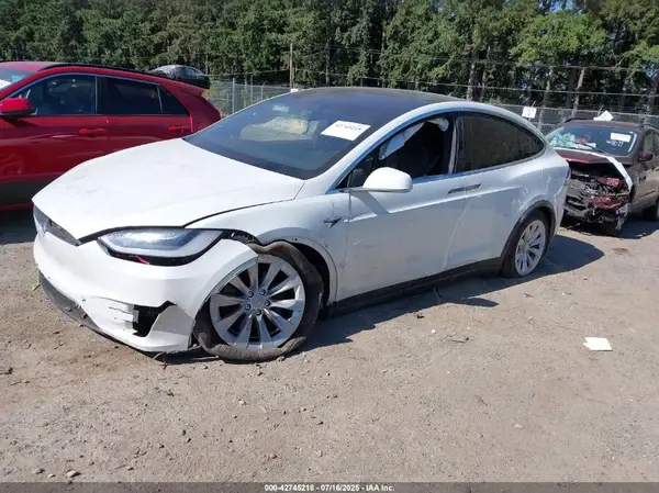 5YJXCAE26KF198206 2019 TESLA MODEL X - Image 2