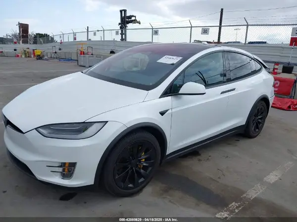 5YJXCAE26KF211620 2019 TESLA MODEL X - Image 2