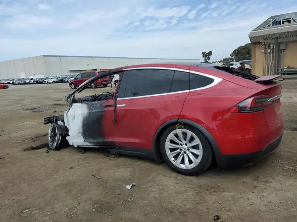 5YJXCAE26LF237295 2020 TESLA MODEL X - Image 2