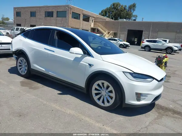 5YJXCAE26LF242156 2020 TESLA MODEL X - Image 1