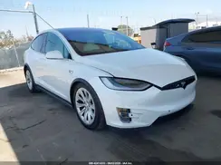 5YJXCAE26LF270135 2020 TESLA MODEL X