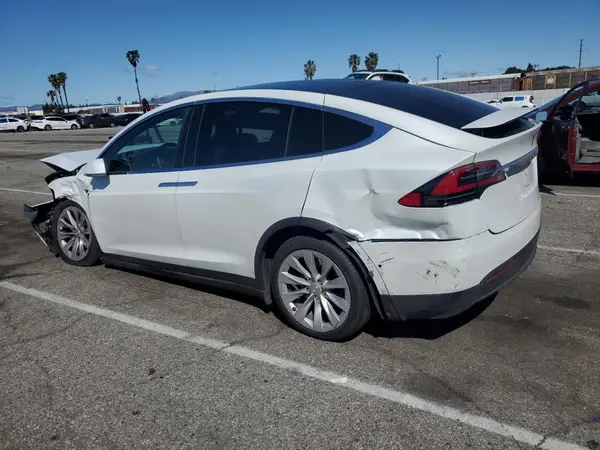 5YJXCAE26LF270135 2020 TESLA MODEL X - Image 2