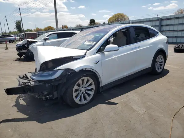 5YJXCAE26LF271849 2020 TESLA MODEL X - Image 1