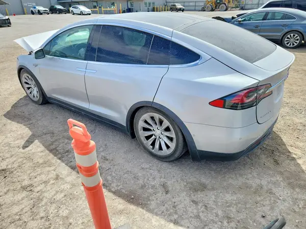 5YJXCAE27GF002877 2016 TESLA MODEL X - Image 2