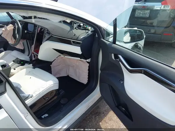 5YJXCAE27GF003060 2016 TESLA MODEL X - Image 8