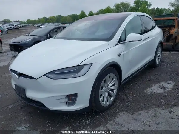 5YJXCAE27GF016276 2016 TESLA MODEL X - Image 2