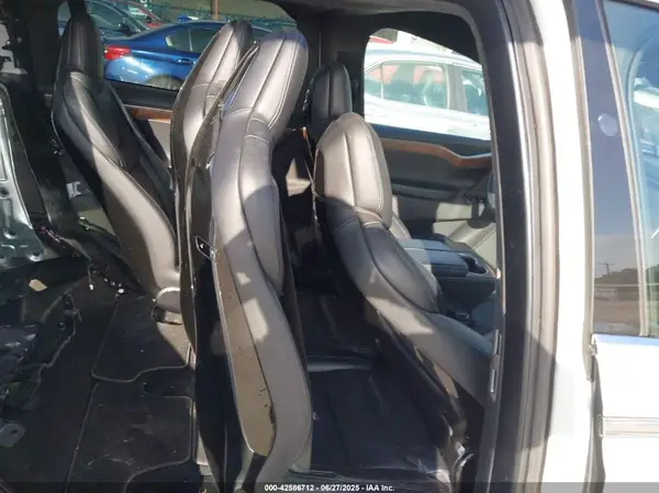 5YJXCAE27HF043639 2017 TESLA MODEL X - Image 8