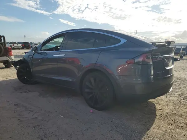 5YJXCAE27JF096685 2018 TESLA MODEL X - Image 2