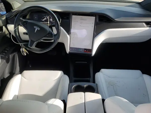 5YJXCAE27JF096685 2018 TESLA MODEL X - Image 8
