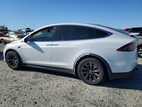 5YJXCAE27JF112903 2018 TESLA MODEL X - Image 2