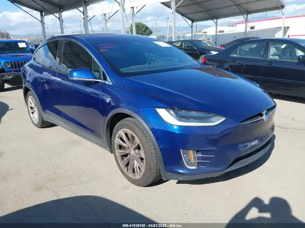 5YJXCAE27JF122380 2018 TESLA MODEL X - Image 1