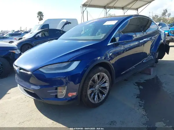 5YJXCAE27JF122380 2018 TESLA MODEL X - Image 2