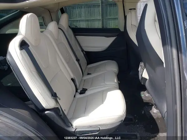 5YJXCAE27JF133704 2018 TESLA MODEL X - Image 8