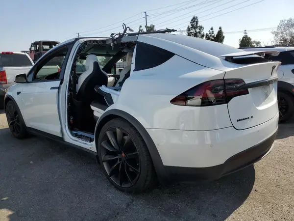 5YJXCAE27JF139759 2018 TESLA MODEL X - Image 2