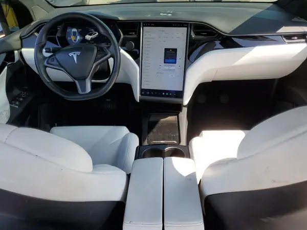 5YJXCAE27JF139759 2018 TESLA MODEL X - Image 8