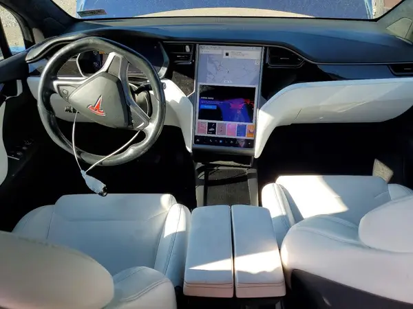 5YJXCAE27KF152626 2019 TESLA MODEL X - Image 8