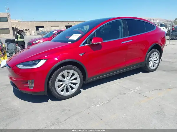 5YJXCAE27KF207351 2019 TESLA MODEL X - Image 2