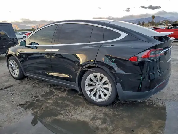 5YJXCAE27KF215045 2019 TESLA MODEL X - Image 2