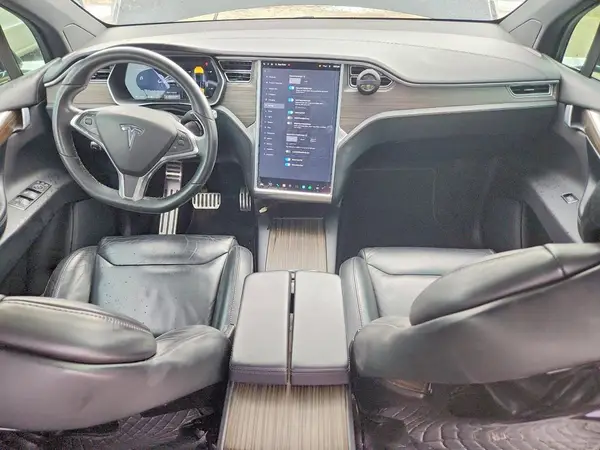 5YJXCAE28GF002368 2016 TESLA MODEL X - Image 8