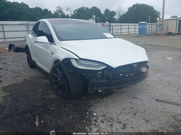 5YJXCAE28GF003990 2016 TESLA MODEL X - Image 1