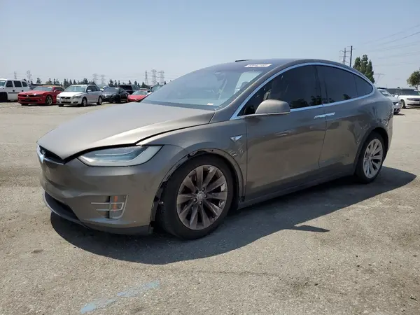 5YJXCAE28GF010793 2016 TESLA MODEL X - Image 1