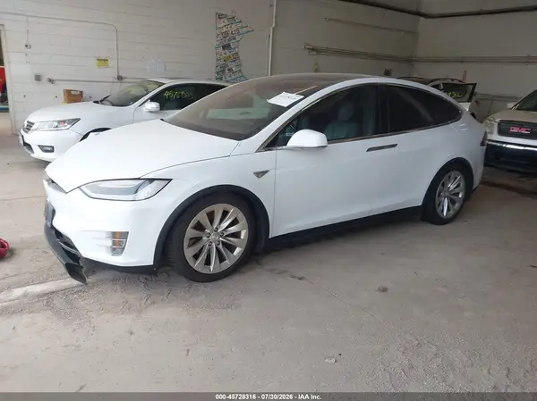 5YJXCAE28GF011782 2016 TESLA MODEL X - Image 2