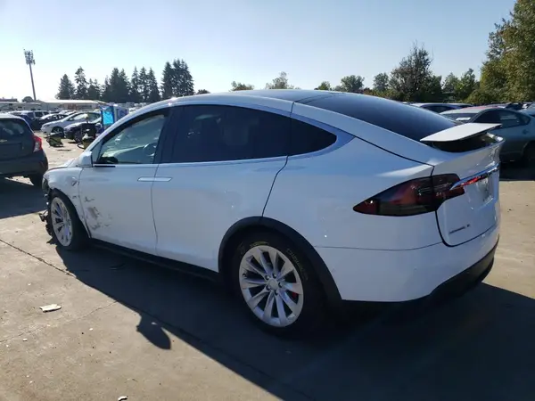 5YJXCAE28GF020210 2016 TESLA MODEL X - Image 2
