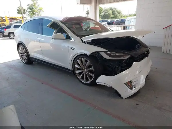 5YJXCAE28HF053726 2017 TESLA MODEL X - Image 1