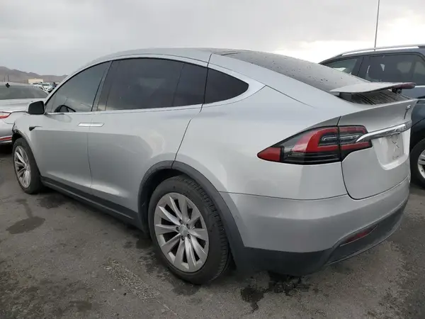 5YJXCAE28HF054052 2017 TESLA MODEL X - Image 2