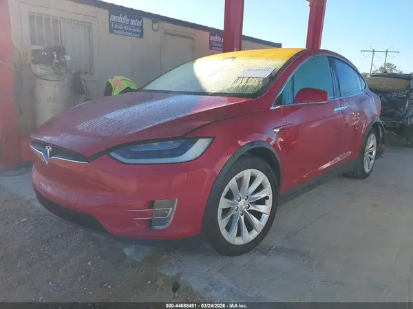 5YJXCAE28JF089275 2018 TESLA MODEL X - Image 2