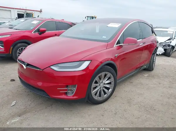 5YJXCAE28JF090510 2018 TESLA MODEL X - Image 2