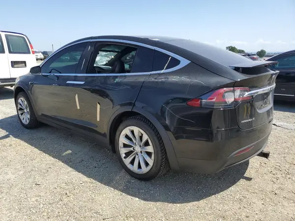 5YJXCAE28JF090829 2018 TESLA MODEL X - Image 2