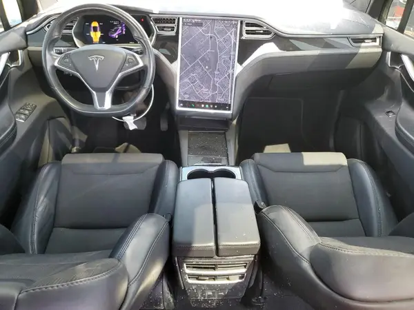 5YJXCAE28JF090829 2018 TESLA MODEL X - Image 8