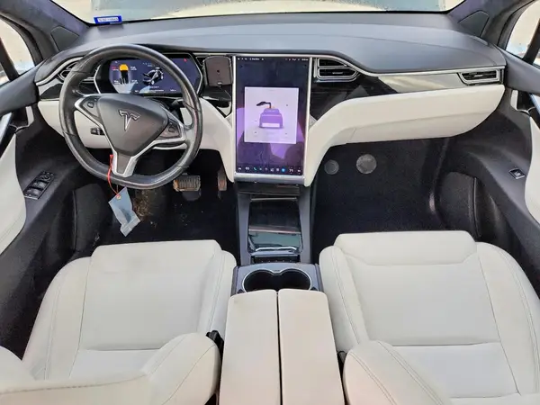 5YJXCAE28JF092046 2018 TESLA MODEL X - Image 8