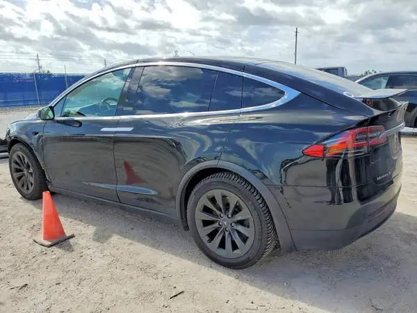 5YJXCAE28JF102333 2018 TESLA MODEL X - Image 2