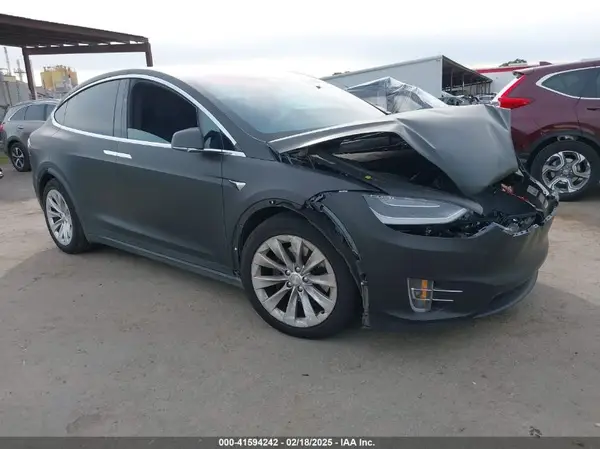 5YJXCAE28JF102400 2018 TESLA MODEL X - Image 1
