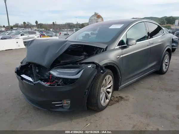 5YJXCAE28JF102400 2018 TESLA MODEL X - Image 2