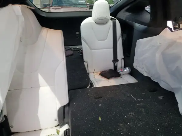 5YJXCAE28JF103725 2018 TESLA MODEL X - Image 8