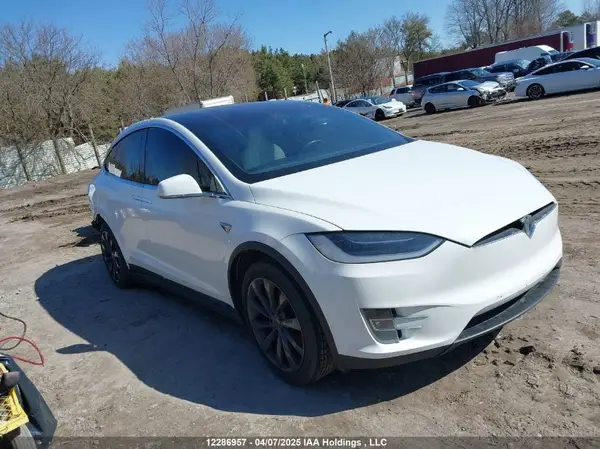 5YJXCAE28JF115938 2018 TESLA MODEL X - Image 1
